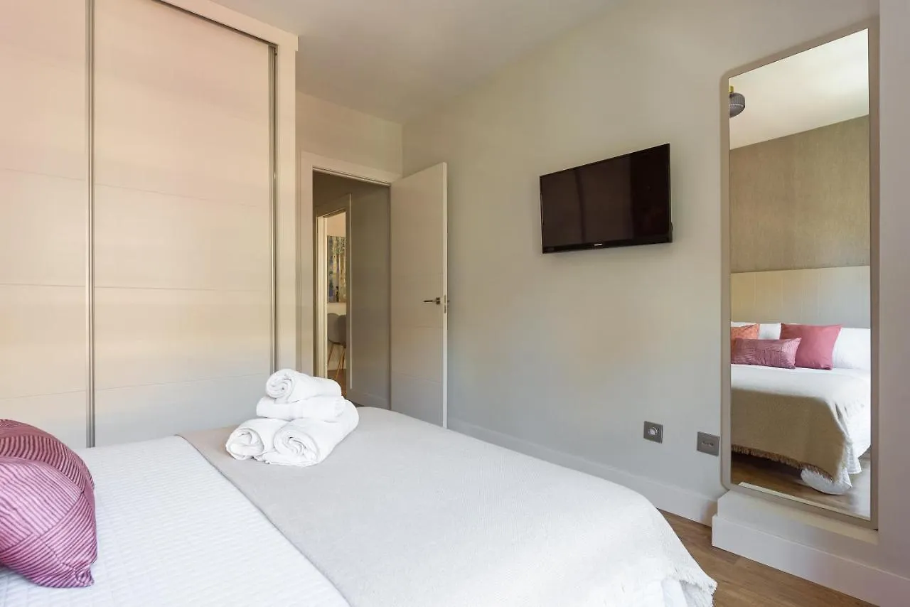 Apartamento centrico parking aire acondicionado y wifi Granada